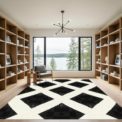 Black Cream Diamond Lattice Rug